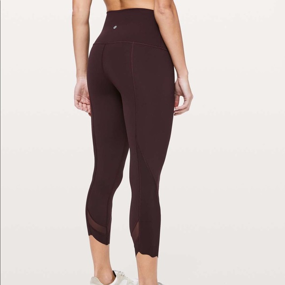 Lululemon Wunder Under Cropped Leggings